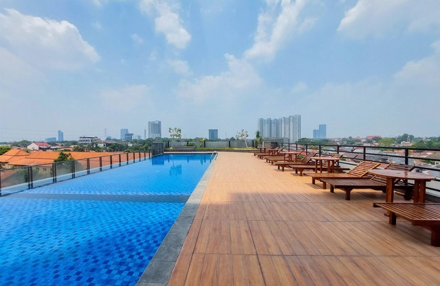 Homey And Cozy Stay 1Br Tamansari Bintaro Mansion Apartment