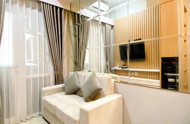 Homey And Minimalist 1Br Vasanta Innopark Apartment