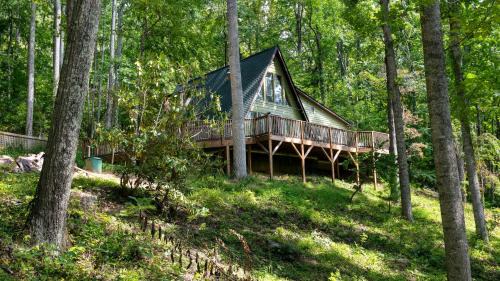 Honeycomb Hideaway by AvantStay Rustic Retreat