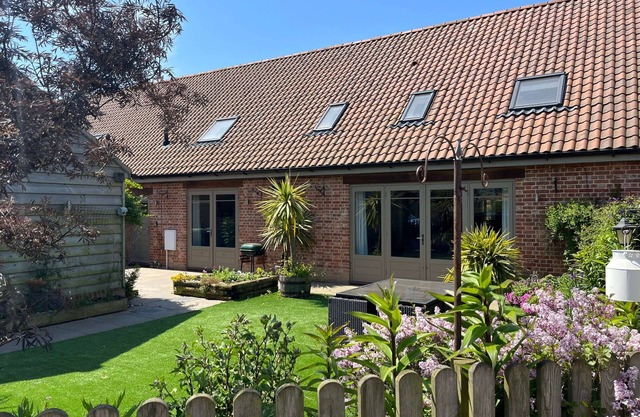 Honeysuckle Barn, Martham