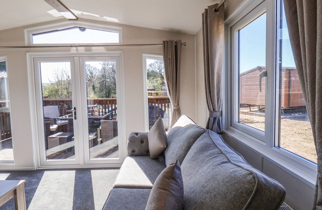 Honeysuckle Lodge