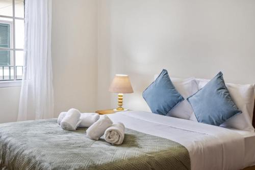 Horizon Glow II by Zest & Guest