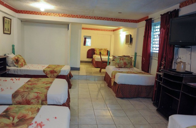 Hostel room 6 beds at Hotel Glorianna