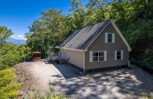 Hot Tub - Views - Gas Firepit