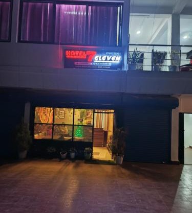 Hotel 7 Eleven