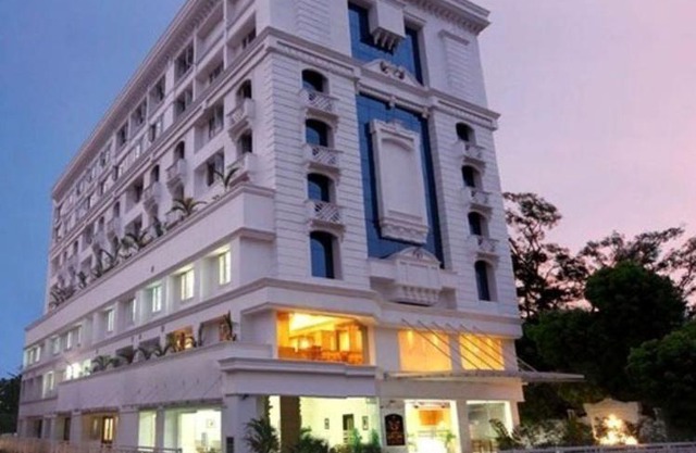 Hotel Airlink Castle