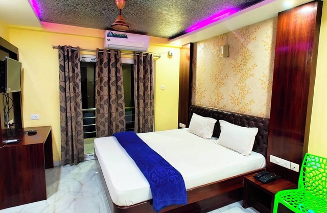HOTEL ARYA PALACE