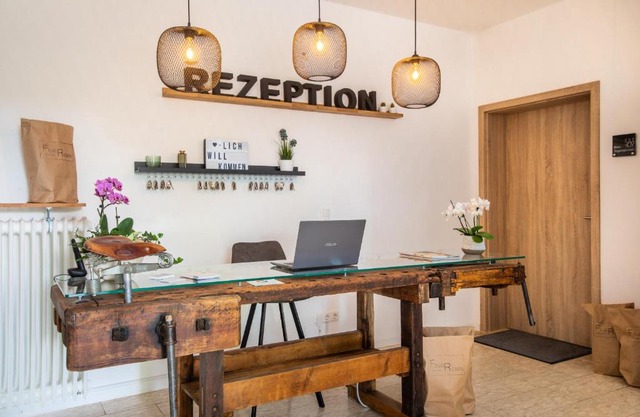 Hotel Clement - Bed & Breakfast