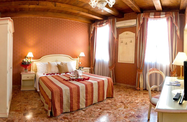 Hotel Conterie