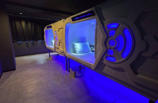 HOTEL GALAXY POD