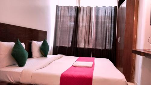 Hotel Grand Caves Plaza Near IGI Airport Delhi