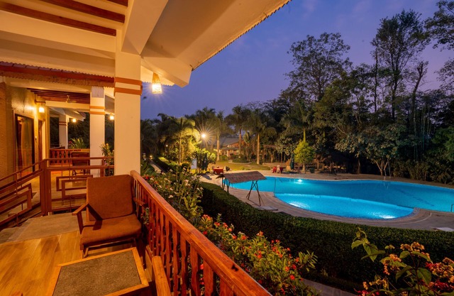 Hotel Jungle Crown