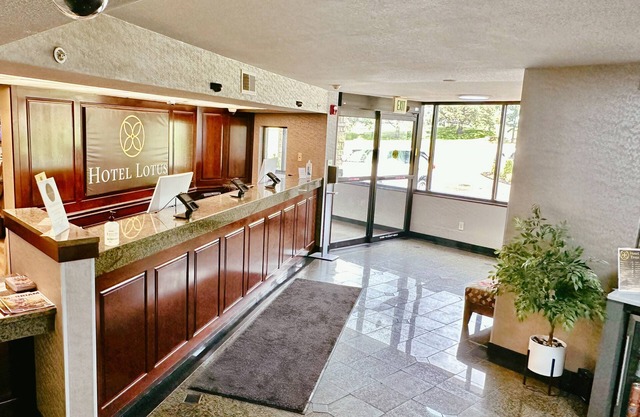 Hotel Lotus Kansas City Merriam