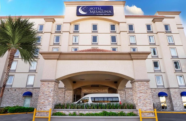 Hotel Mesaluna Near American Consulate