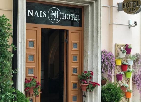 Hotel Nais
