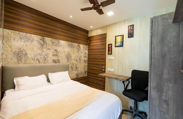 Hotel New Sky Palace Residency- Near International Airport Andheri East