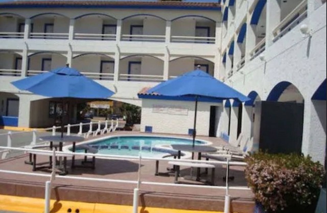Hotel Pueblito Inn