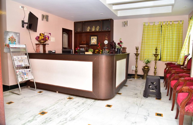 Hotel Theertha Park