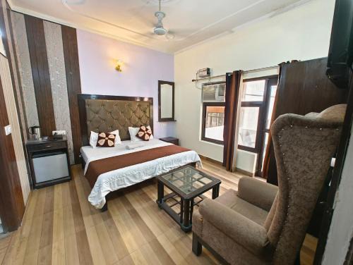 Hotel Vishla Palace IN "Unit of SA Brothers Services"