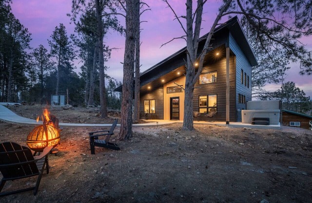 Hottub Haven: Sauna + Firepit + Enjoy Wildlife