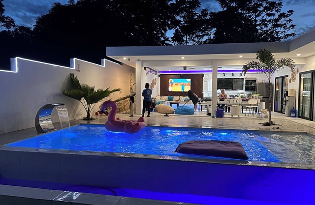 House with swimming Pool in SAMAL Island, davao