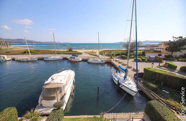 House 8/10 persons with sea view et 14 m mooring