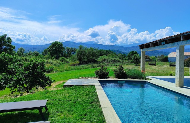 House 80M² heated private pool