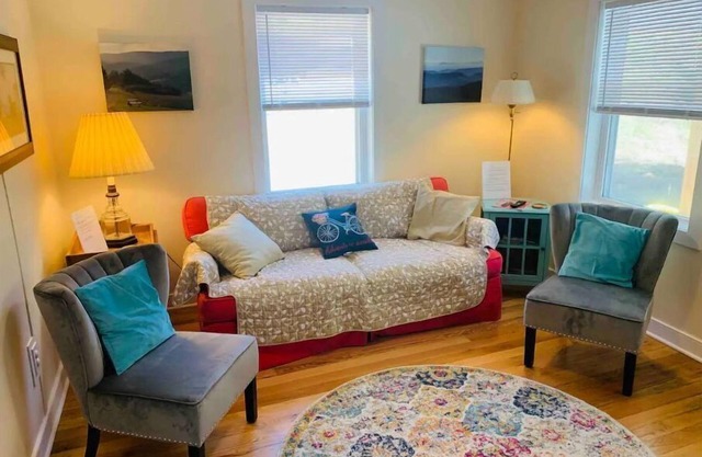 House Close to Blacksburg Virginia, Virginia Tech, New River & Appalachian Trail