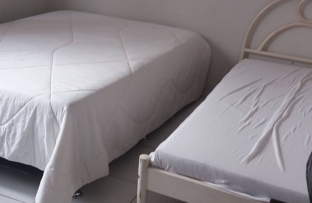 House in the center of Pituba, prime area. EVERYTHING CLOSE!