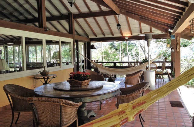 House integrated with nature with much comfort and well being.