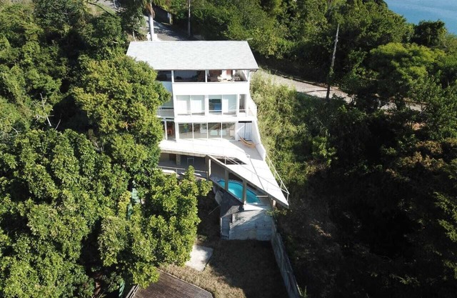 House on land with ocean, whales and turtle beaches kayaks and sailboat option