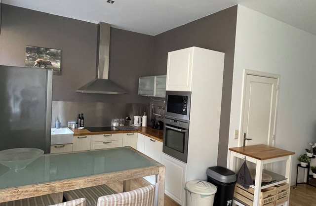 House on the edge of Seroule park