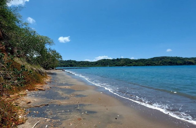 House - Sleeps 6 - Patio - Parking