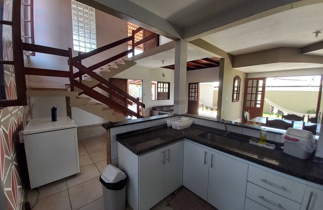 House with 06 rooms, pool, barbecue a few meters from the beach