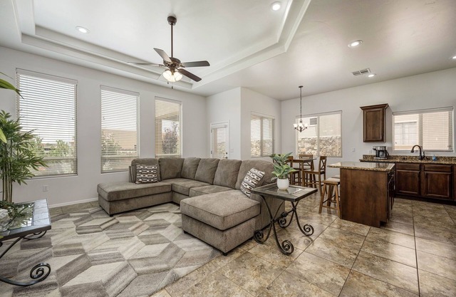 House with Community Pool and Putting Green