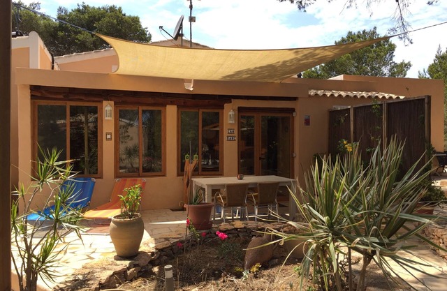 House with pool in Cap de Barbaria, to enjoy the tranquility of the island!