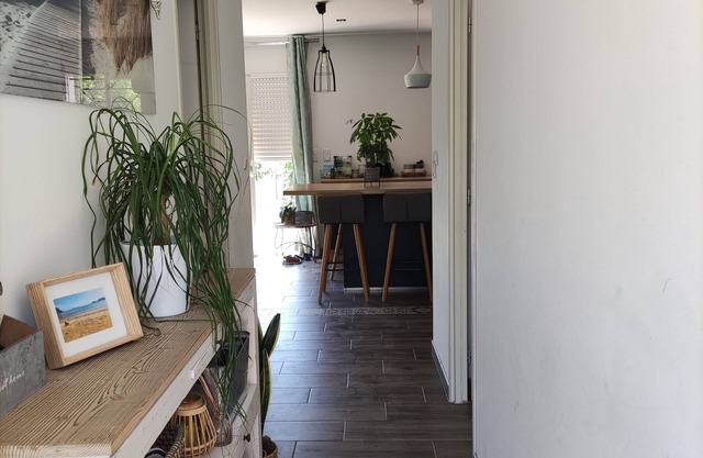 House with swimming pool in quiet countryside close to beaches