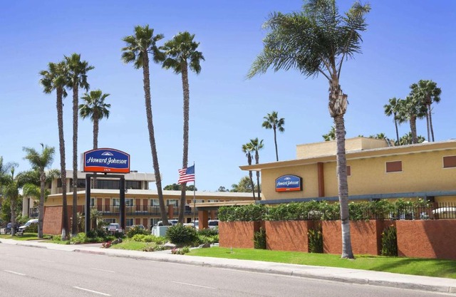 Howard Johnson by Wyndham San Diego Sea World