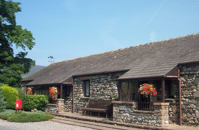 HOWE END, pet friendly, with a garden in Mungrisdale