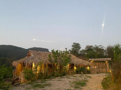 HUA TẠT HMONG Retreat