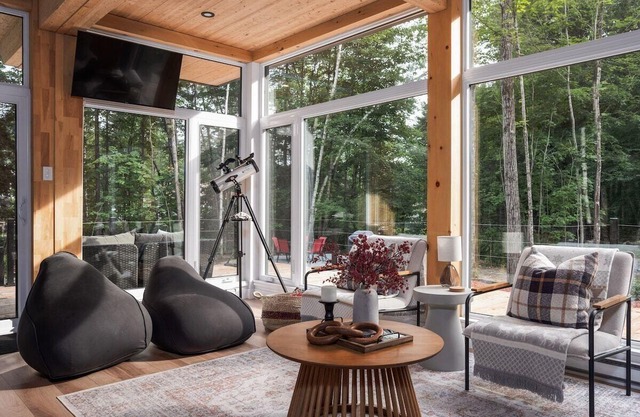 Hubble Tremblant · Starry Tremblant l Design View Spa Lake Beach