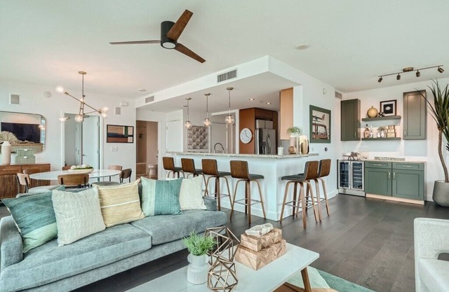 Huge Balcony with Views of Petco Park & Downtown