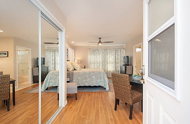 Huntington Beach Studio Blocks To The Beach And Downtown Studio Bedroom Apts by RedAwning