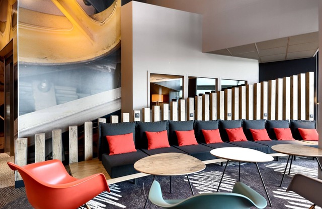 ibis Poitiers Site du Futuroscope