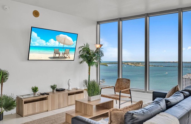 Icon Brickell - 29th Floor - Ocean & City Views