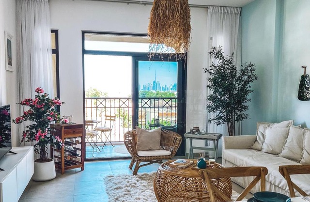 Iconic Views Apt With Balcony Close to the Beach