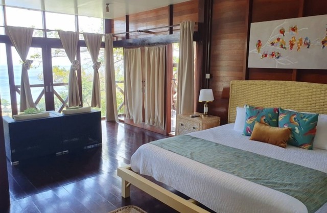 Ideal Oasis w/Balcony, near Beach & Nature Trails