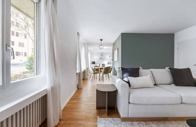 Ideal Oerlikon 3.5 Room w/Storage, 1min to Train Station, by Blueground