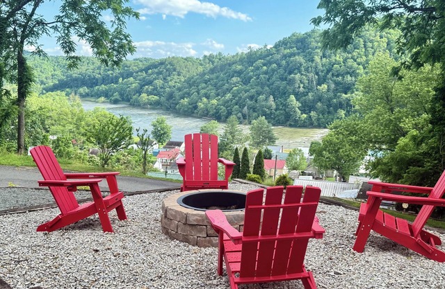 If you”re looking for that perfect romantic weekend get away, you just found it!