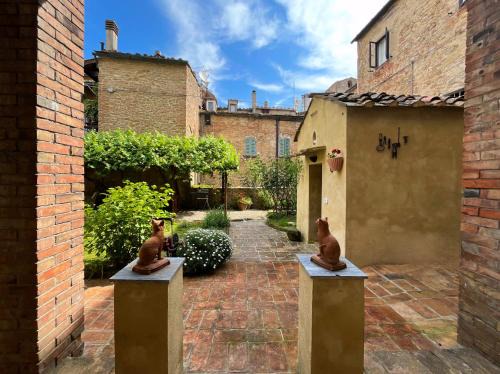 Il Cantuccio di Vittorio - Apartment with private garden in the Heart of Volterra